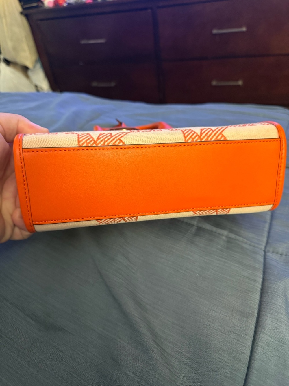 Michael Kors Orange and Cream MK Logo Handbag / Crossbody - Picture 6 of 6